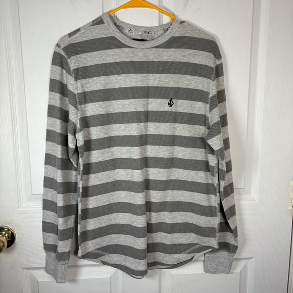 Y2K Volcom Henley Men’s M Gray Striped Thermal Waffle Shirt Skater Grunge Punk - Picture 1 of 8